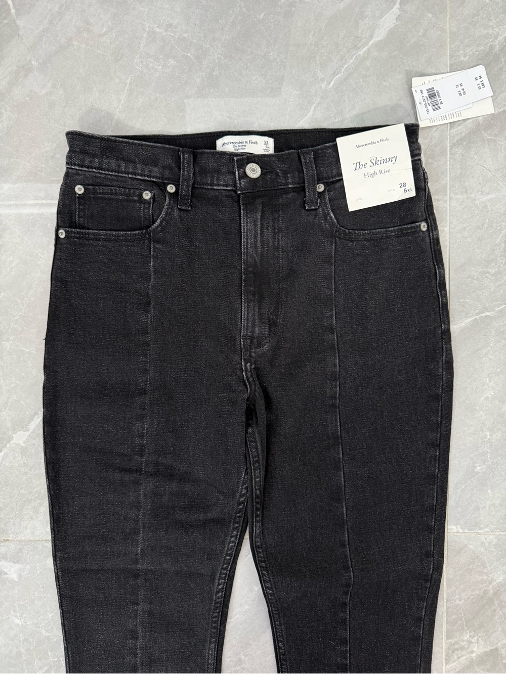 Women’s Abercrombie & Fitch The Skinny High Rise Jeans Split Hem Size 28 Short - Picture 3 of 15